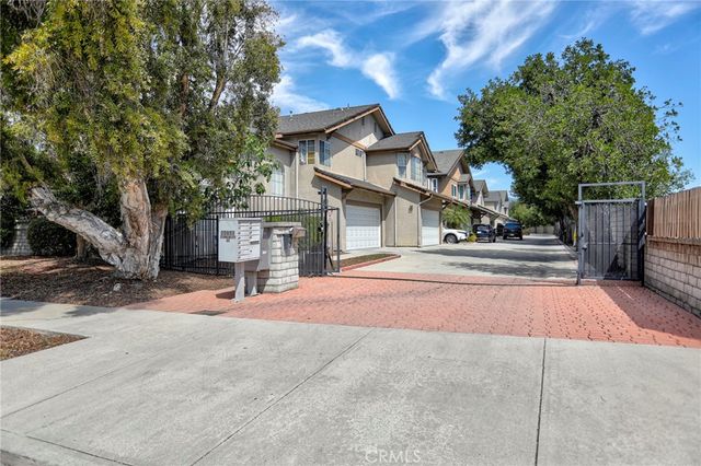 20851 Community Street 10, Winnetka, CA 91306