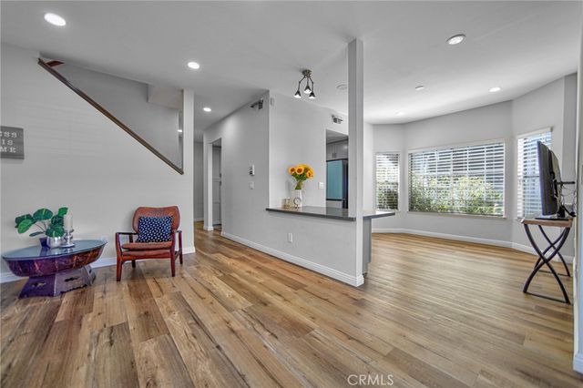 20851 Community Street 10, Winnetka, CA 91306