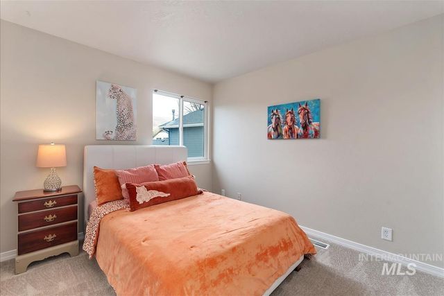 4880 E Arrow Junction Dr, Boise, ID 83716