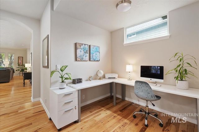 4880 E Arrow Junction Dr, Boise, ID 83716