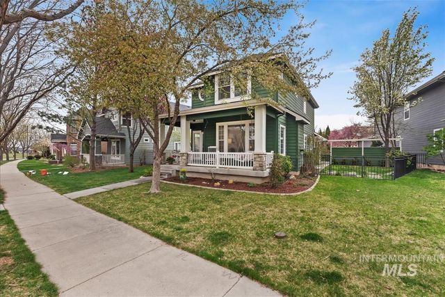 4880 E Arrow Junction Dr, Boise, ID 83716