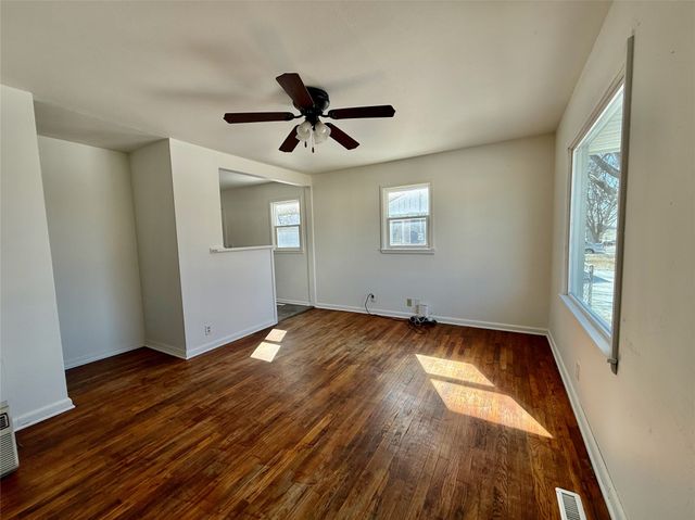 600 E 24th Street S, Newton, IA 50208