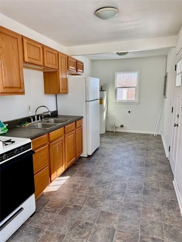 600 E 24th Street S, Newton, IA 50208