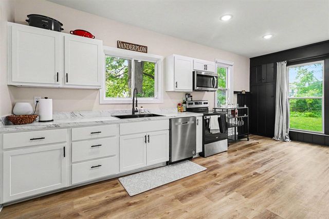 215 E Washington Street, Greenville, MI 48838
