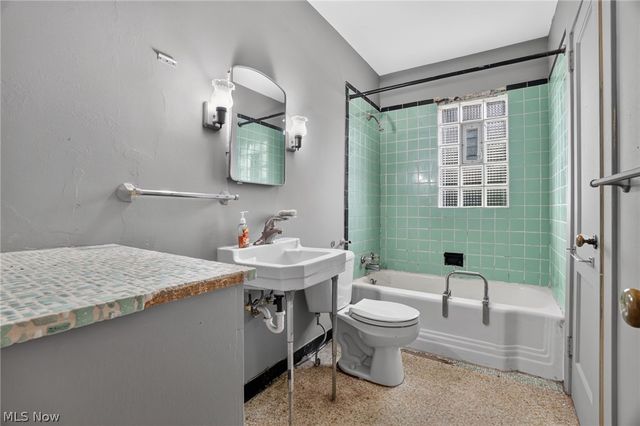 37 Chestnut Street, Painesville, OH 44077