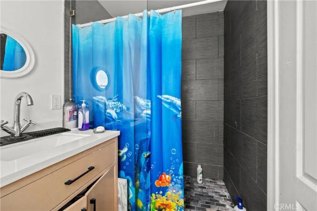 1438 E 20th Street, Los Angeles, CA 90011