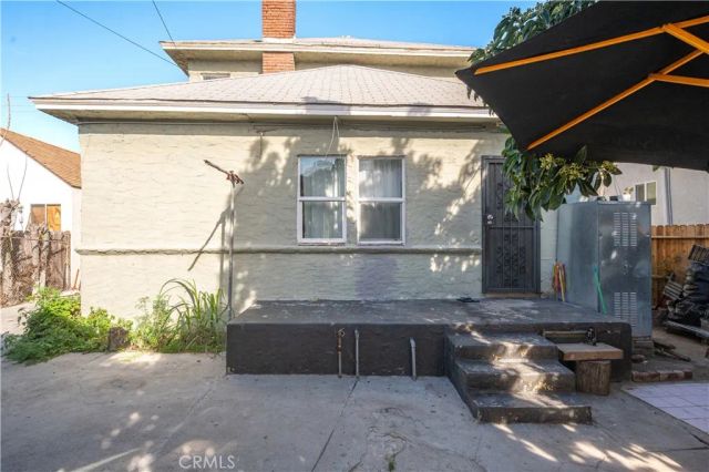 1438 E 20th Street, Los Angeles, CA 90011