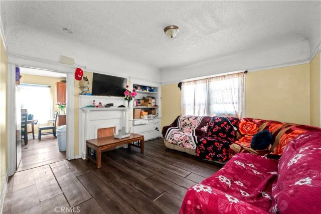 1438 E 20th Street, Los Angeles, CA 90011