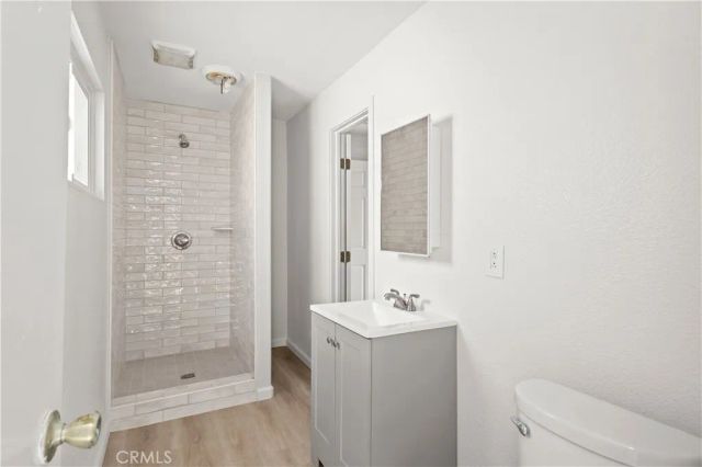 1438 E 20th Street, Los Angeles, CA 90011