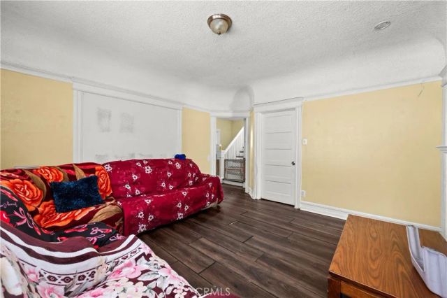 1438 E 20th Street, Los Angeles, CA 90011