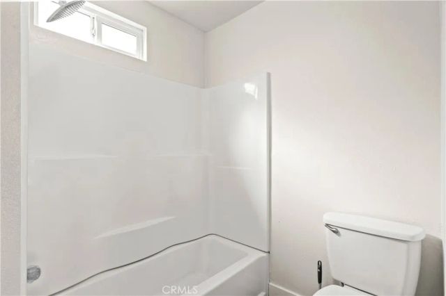 1438 E 20th Street, Los Angeles, CA 90011