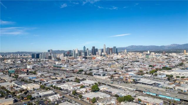 1438 E 20th Street, Los Angeles, CA 90011