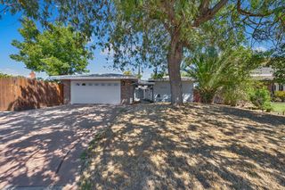 6121 Westholme, Sacramento, CA 95823