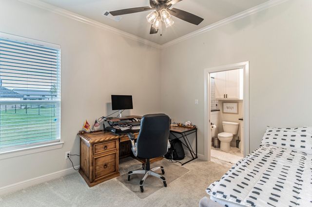 150 Las Brisas Drive, Decatur, TX 76234