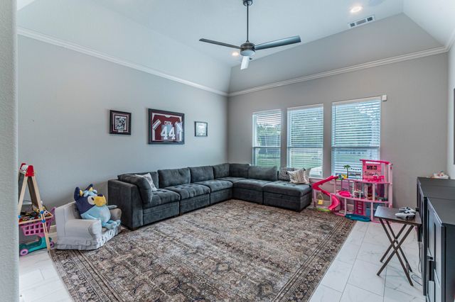 150 Las Brisas Drive, Decatur, TX 76234