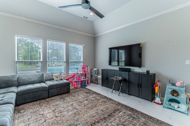150 Las Brisas Drive, Decatur, TX 76234