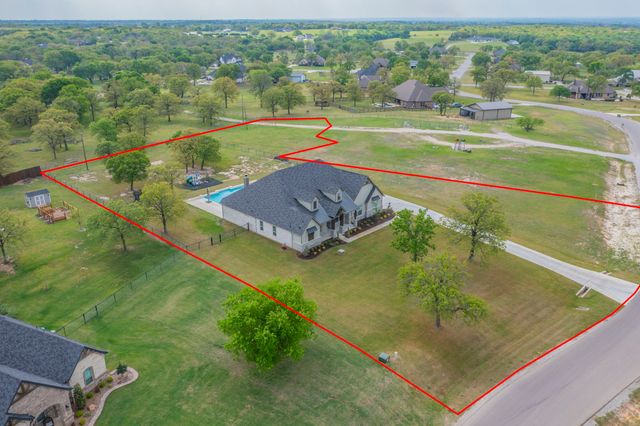 150 Las Brisas Drive, Decatur, TX 76234