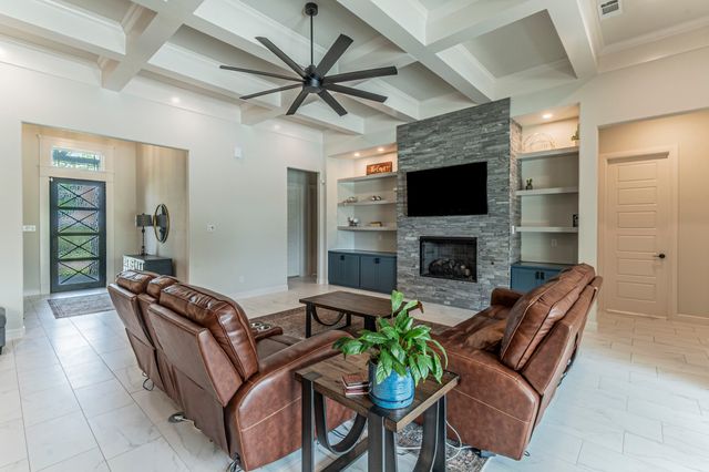 150 Las Brisas Drive, Decatur, TX 76234
