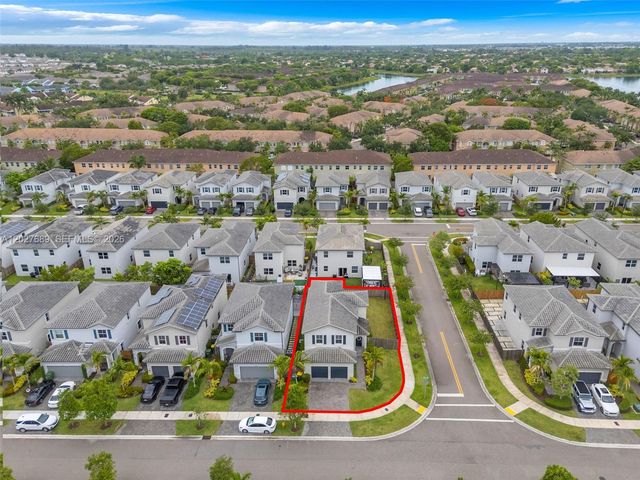1400 SE 26th Rd, Homestead, FL 33035