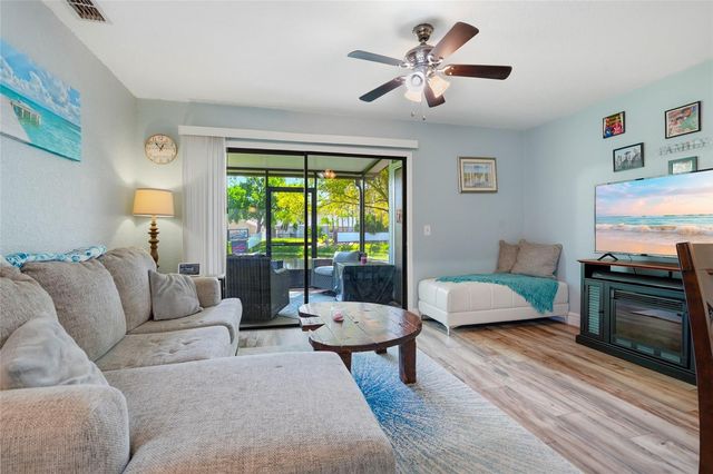 16511 LAKE BRIGADOON CIRCLE, Tampa, FL 33618