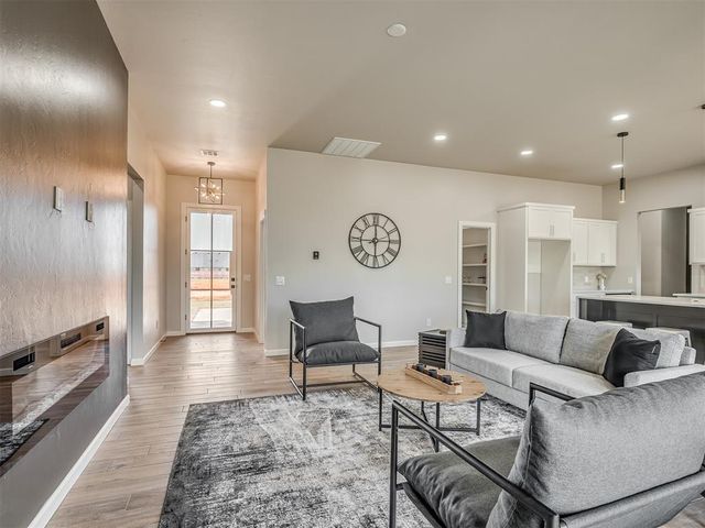 25187 Ethan Street, Cashion, OK 73016