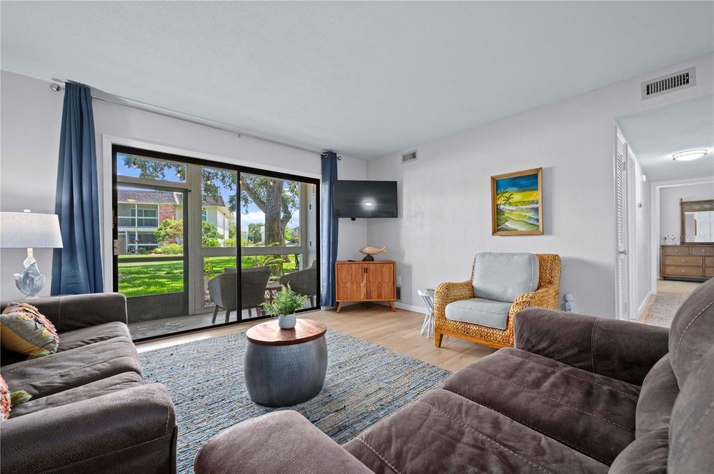 Image 9 of property listing at 3800 SAXON DRIVE 19B, New Smyrna Beach, FL 32169