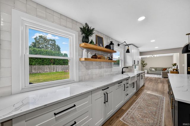 16333 Barna Drive, Granger, IN 46530