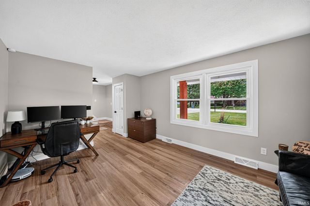 16333 Barna Drive, Granger, IN 46530