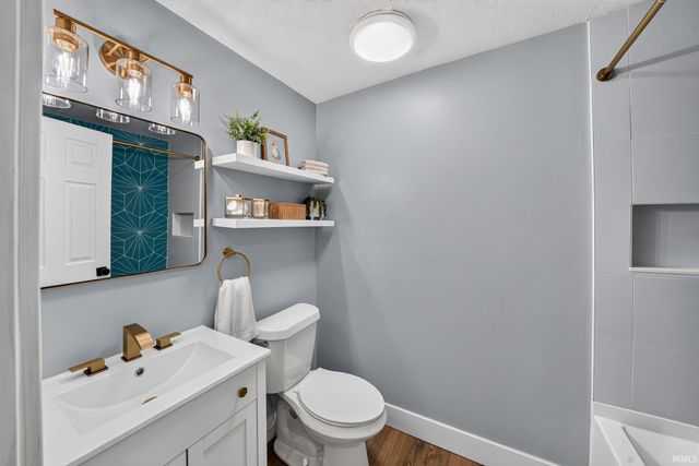 16333 Barna Drive, Granger, IN 46530
