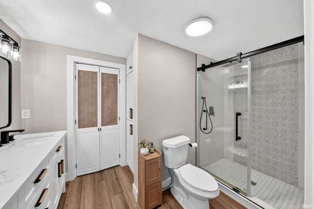 16333 Barna Drive, Granger, IN 46530