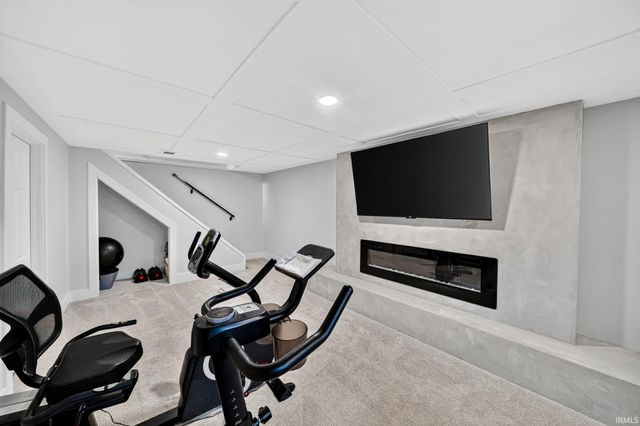 16333 Barna Drive, Granger, IN 46530