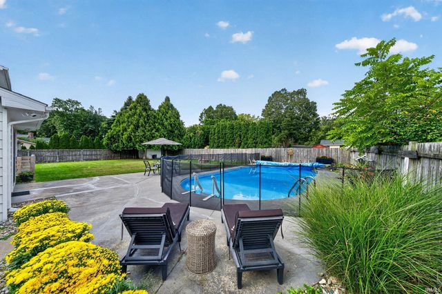 16333 Barna Drive, Granger, IN 46530