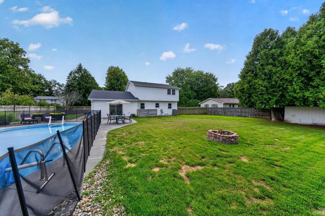 16333 Barna Drive, Granger, IN 46530