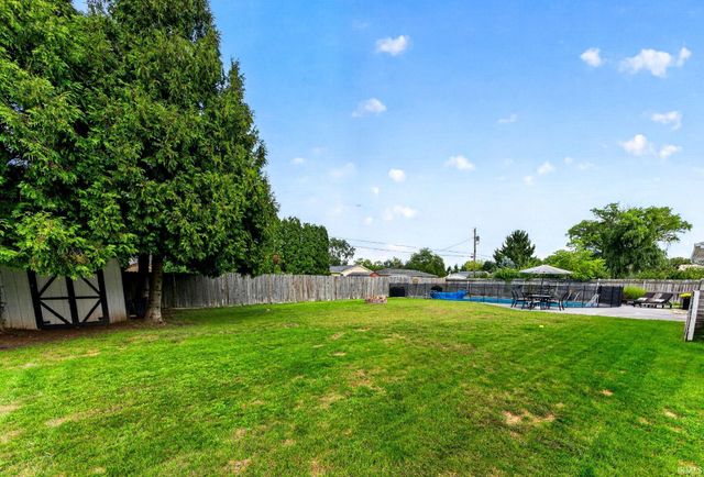 16333 Barna Drive, Granger, IN 46530
