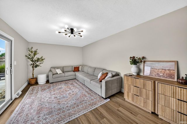 16333 Barna Drive, Granger, IN 46530