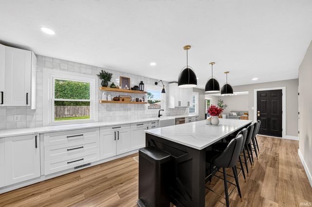 16333 Barna Drive, Granger, IN 46530