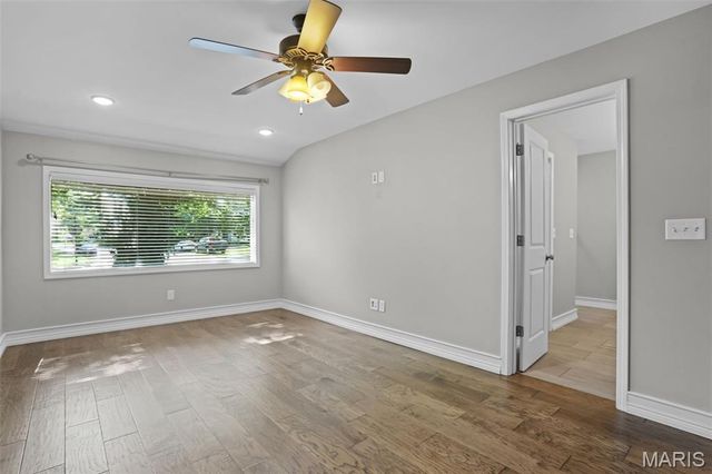 927 Troy Road, Edwardsville, IL 62025