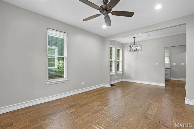 927 Troy Road, Edwardsville, IL 62025