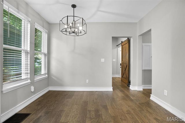 927 Troy Road, Edwardsville, IL 62025
