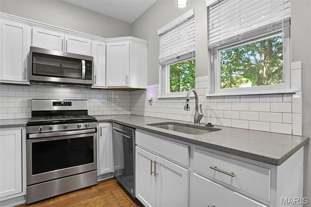 927 Troy Road, Edwardsville, IL 62025
