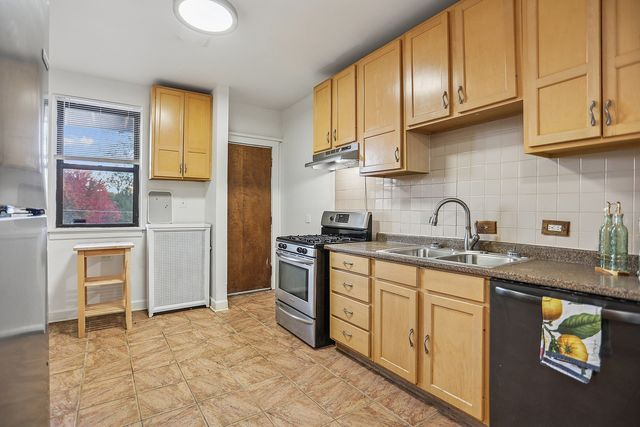 5133 S Greenwood Avenue 2, Chicago, IL 60615