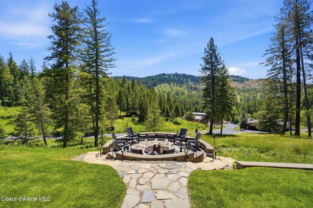 10439 W Cougar Gulch RD, Coeur D'alene, ID 83814