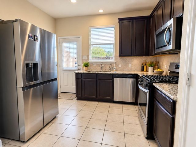 1927 Banna Drive, Houston, TX 77090