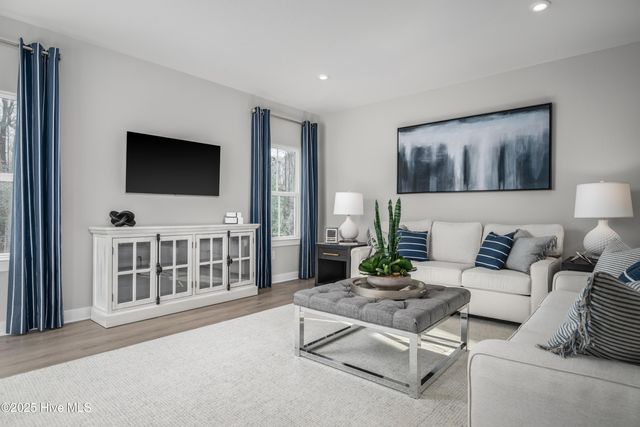 4024 Farmfield Drive, Leland, NC 28451