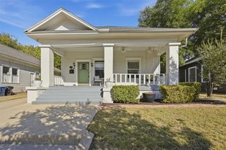 2227 College Avenue, Fort Worth, TX 76110