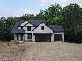 8234 Cascade Road Se, Cascade Twp, MI 49301