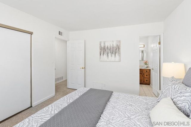 5333 Palmyra Ave, San Diego, CA 92117