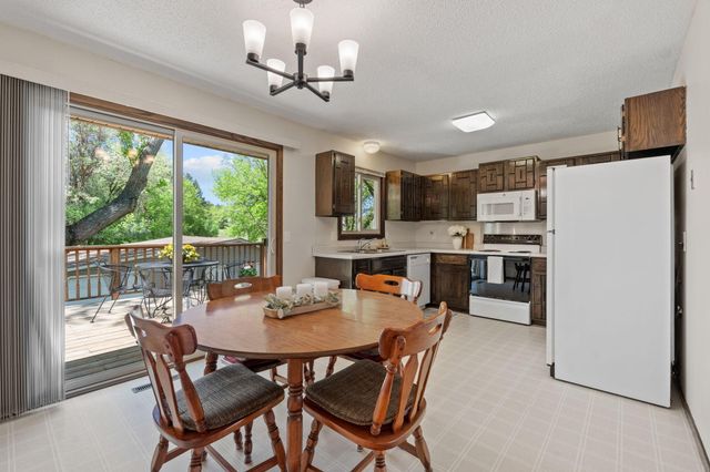 6605 Chesshire Lane N, Maple Grove, MN 55311