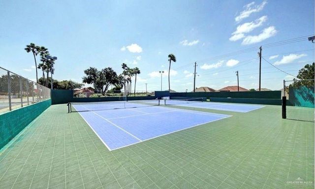 912 Palm Drive, Alamo, TX 78516