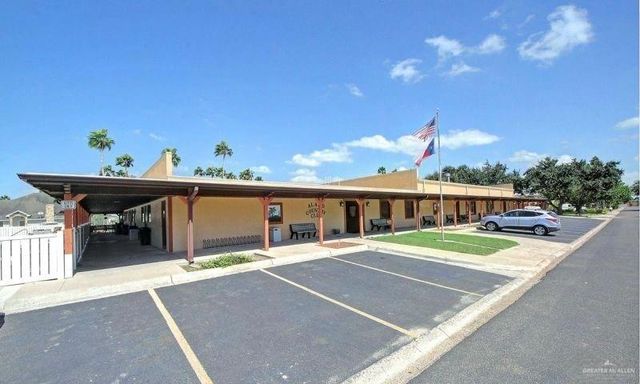 912 Palm Drive, Alamo, TX 78516